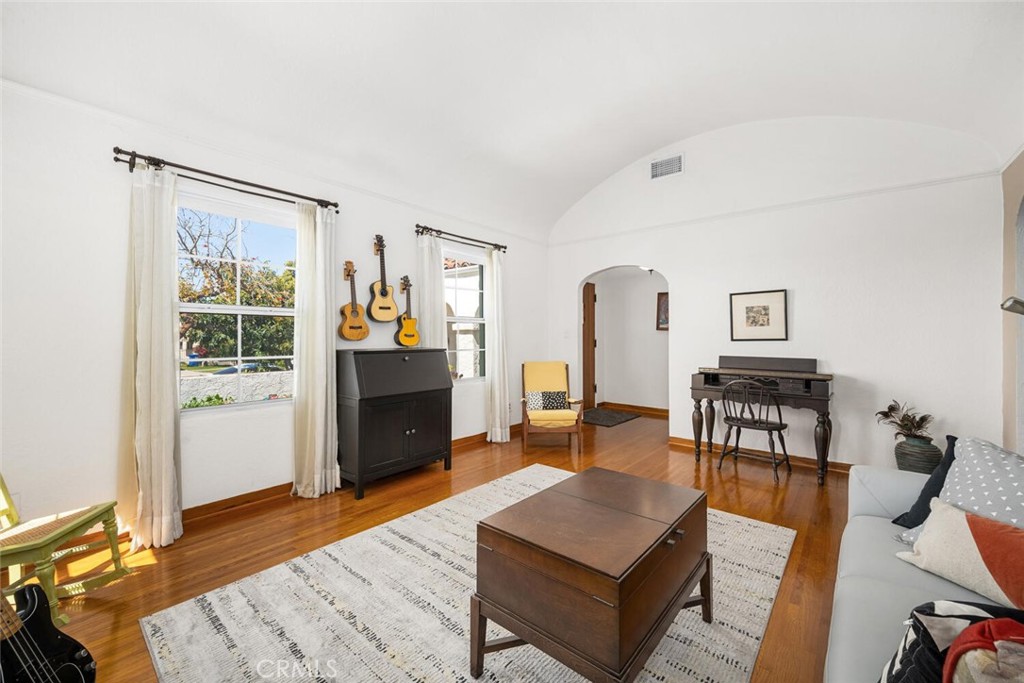 8632 California Avenue