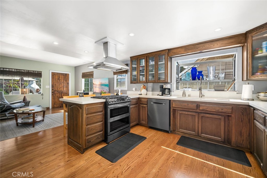 8632 California Avenue