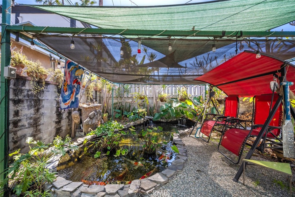 8632 California Avenue