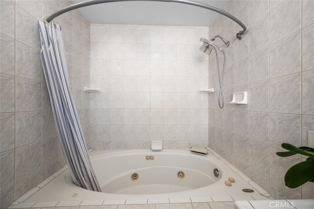 8632 California Avenue