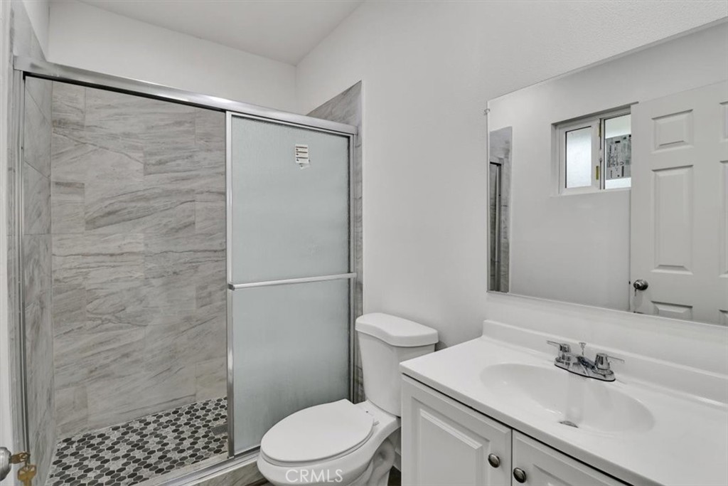 2550 W Rowland Avenue