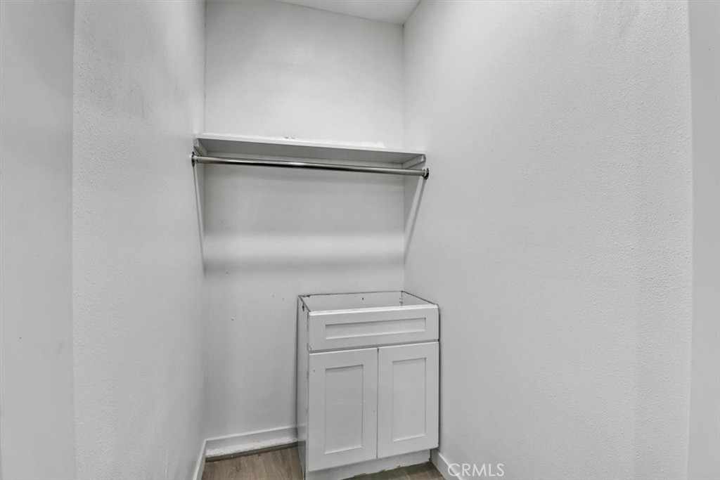 2550 W Rowland Avenue