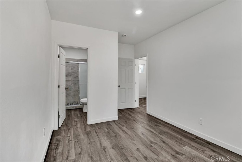 2550 W Rowland Avenue