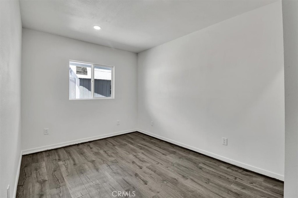 2550 W Rowland Avenue