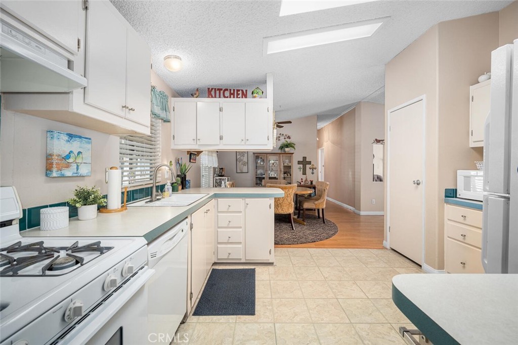 6270 SEABREEZE Drive 300
