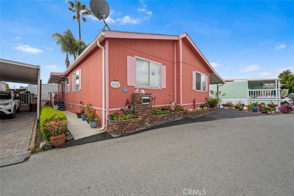 6270 SEABREEZE Drive 300