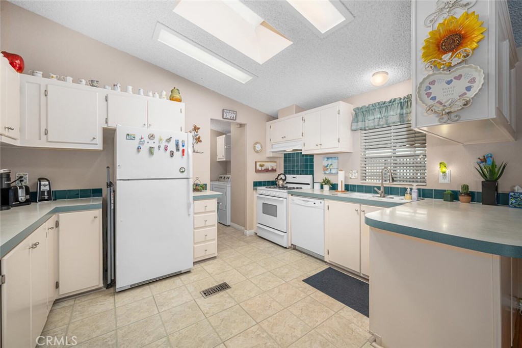6270 SEABREEZE Drive 300