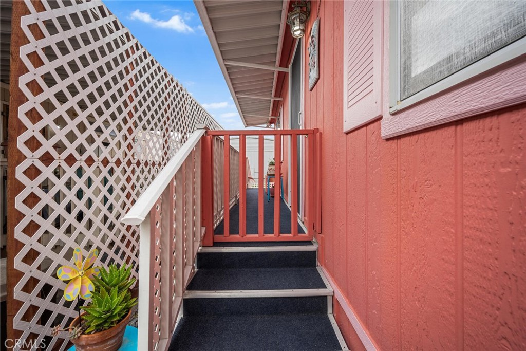 6270 SEABREEZE Drive 300