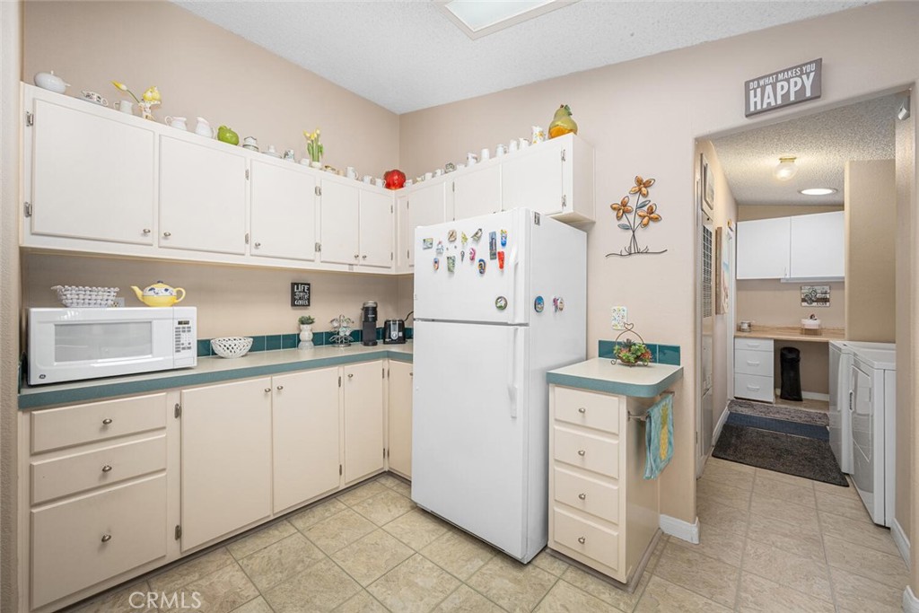 6270 SEABREEZE Drive 300