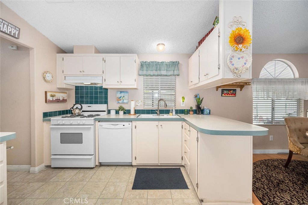 6270 SEABREEZE Drive 300