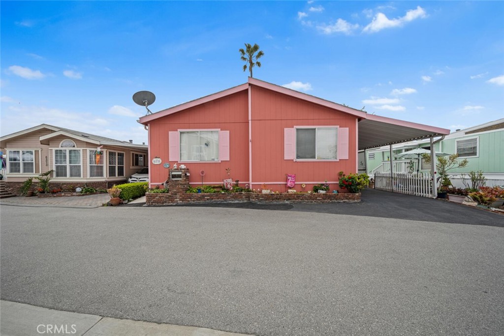 6270 SEABREEZE Drive 300