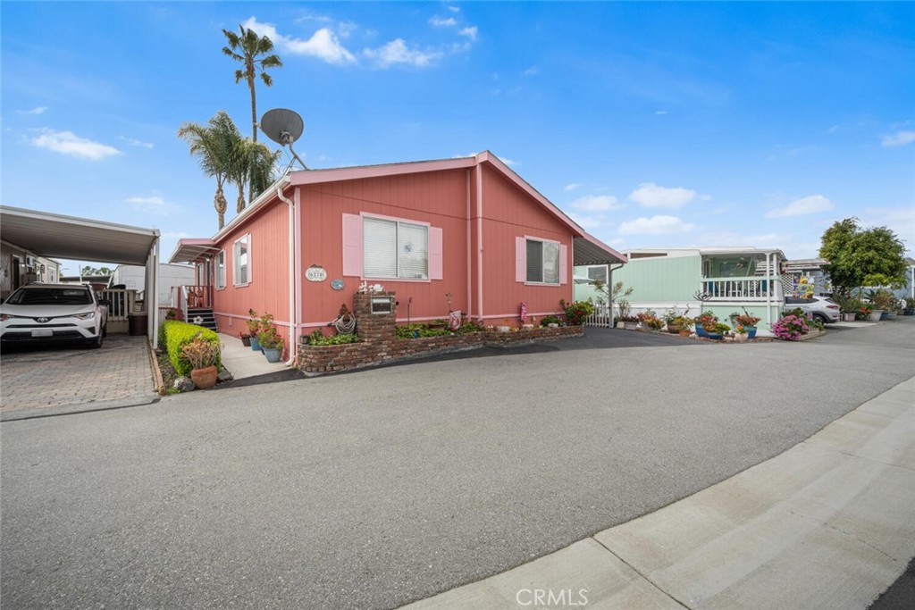 6270 SEABREEZE Drive 300