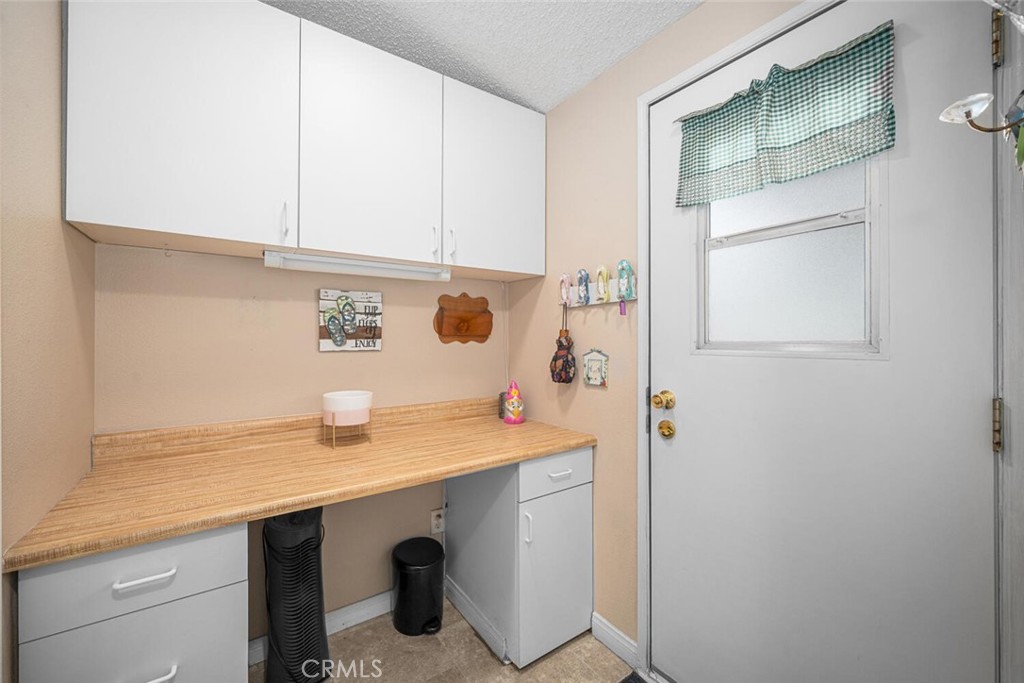 6270 SEABREEZE Drive 300