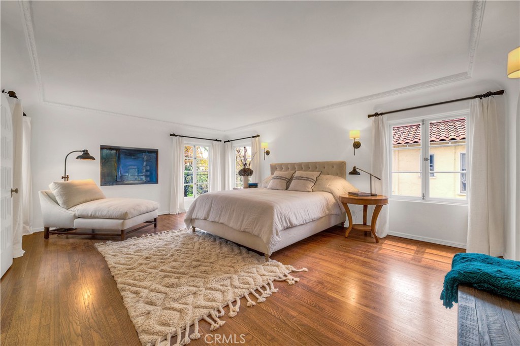 163 N Mccadden Place