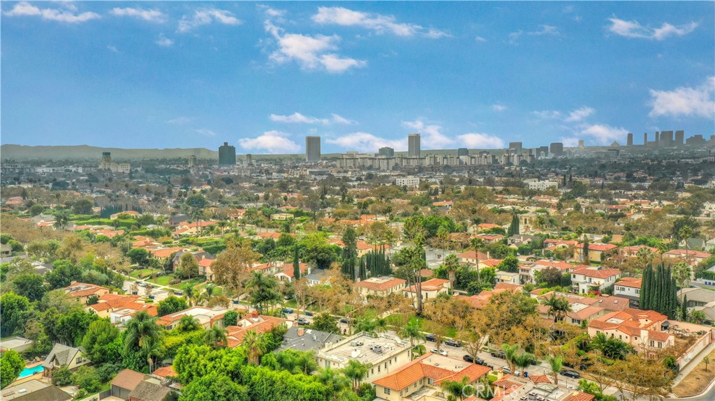 163 N Mccadden Place