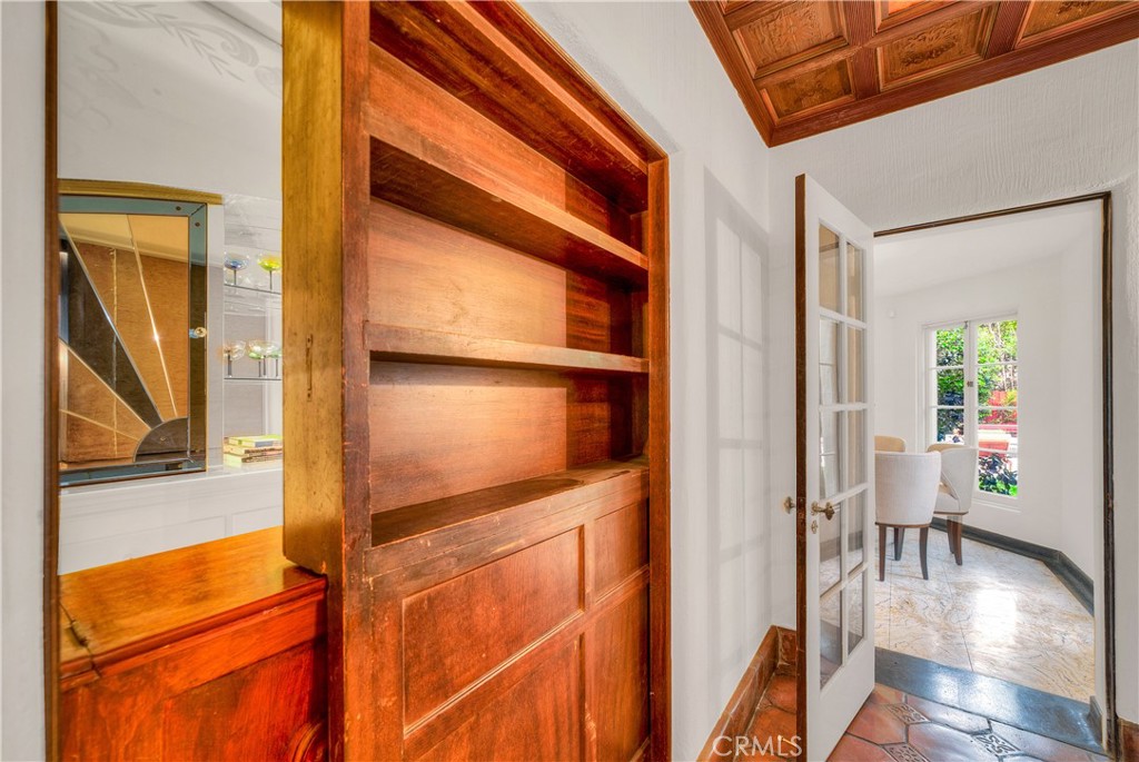 163 N Mccadden Place