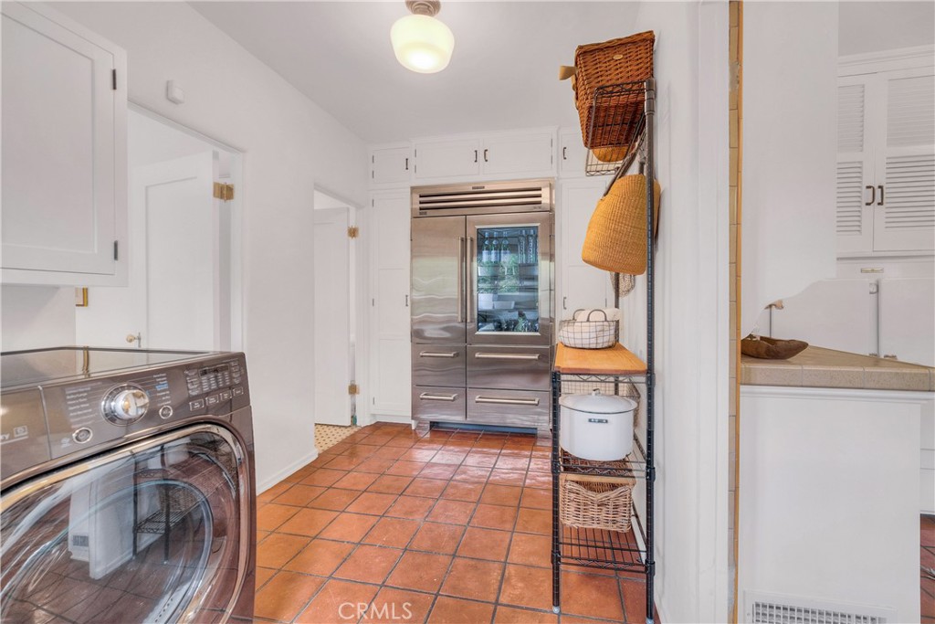 163 N Mccadden Place