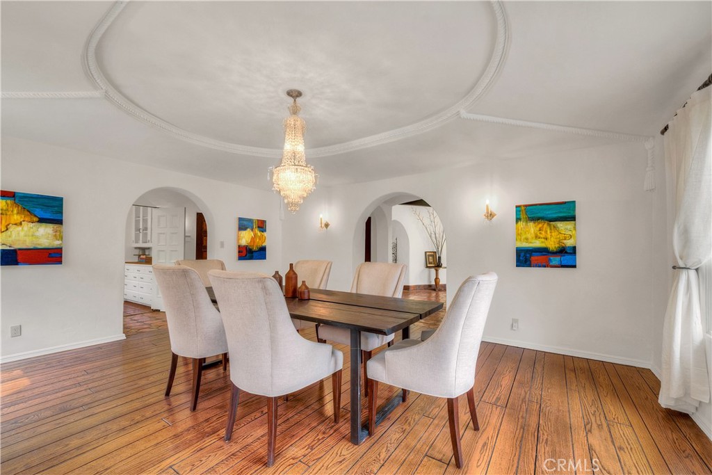 163 N Mccadden Place