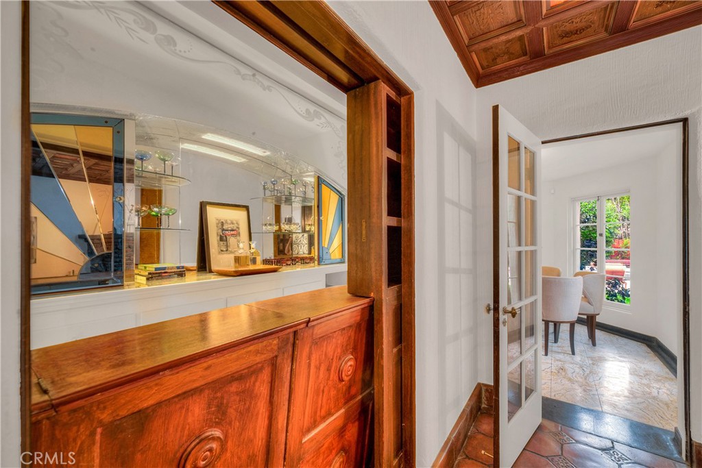 163 N Mccadden Place