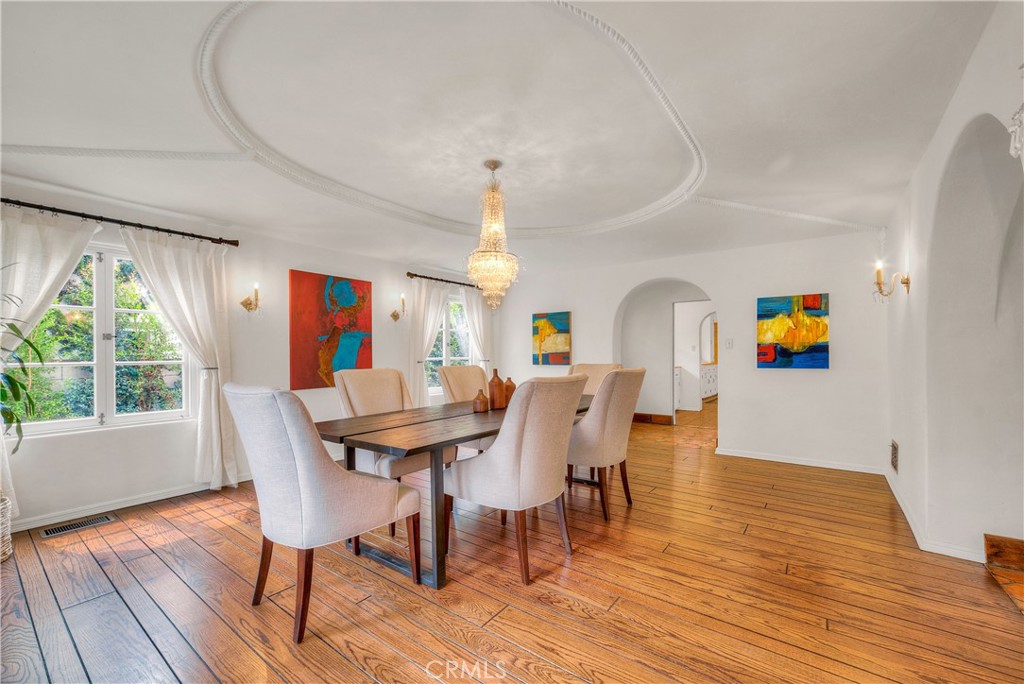 163 N Mccadden Place