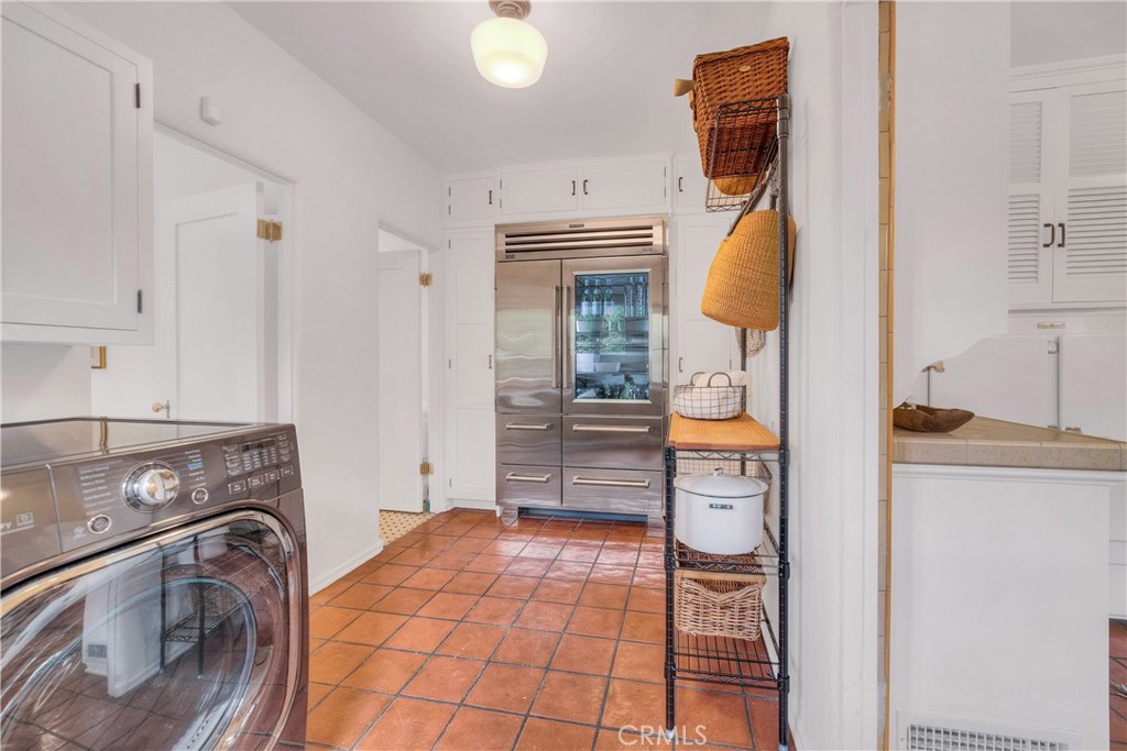 163 N Mccadden Place