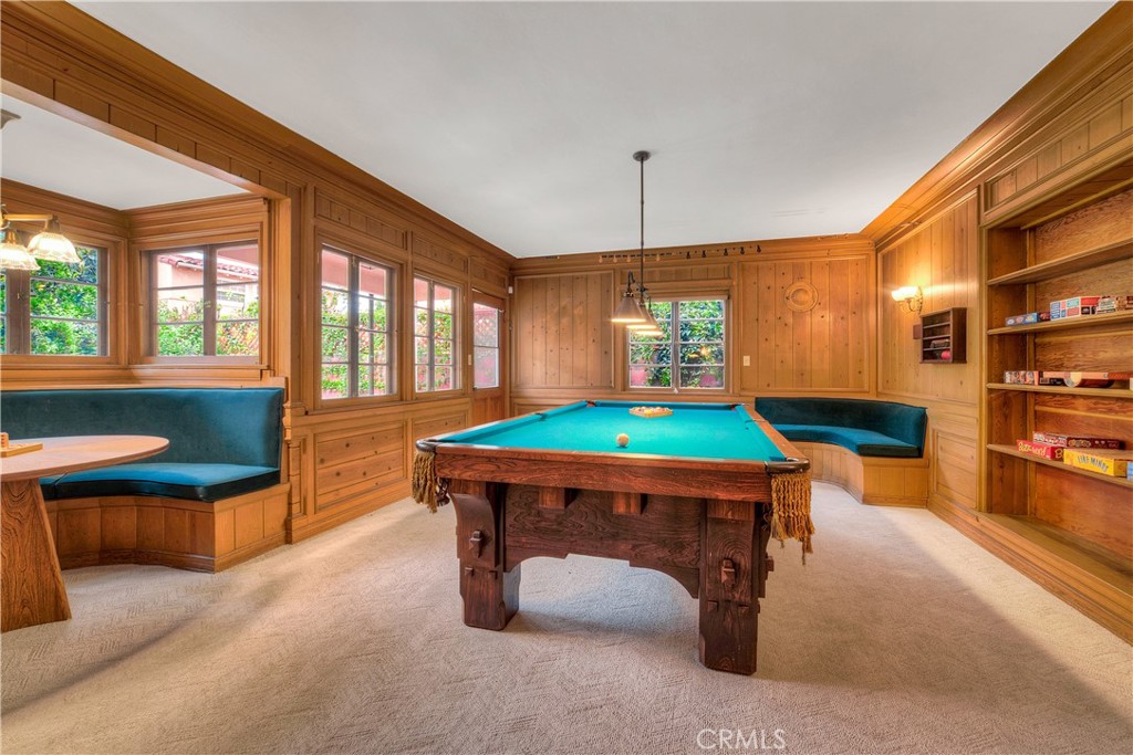 163 N Mccadden Place