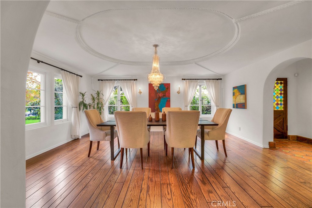 163 N Mccadden Place