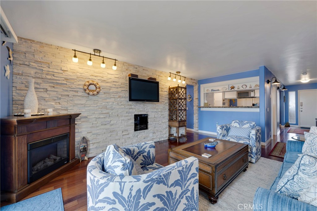 600 E Oceanfront 1D