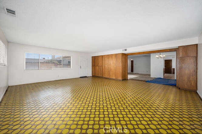 6571 Stanford Avenue