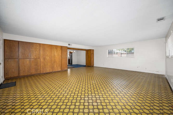 6571 Stanford Avenue