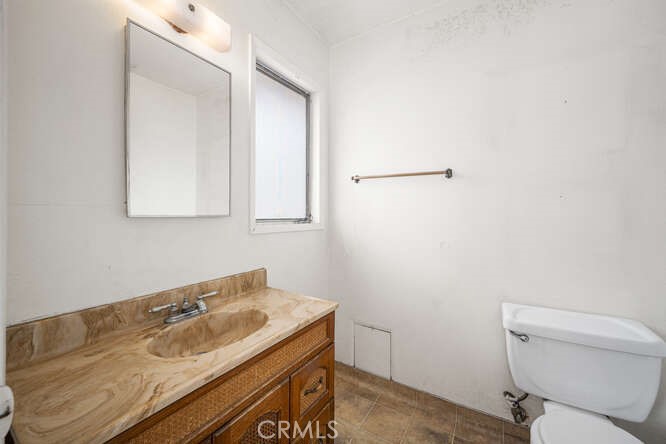 6571 Stanford Avenue