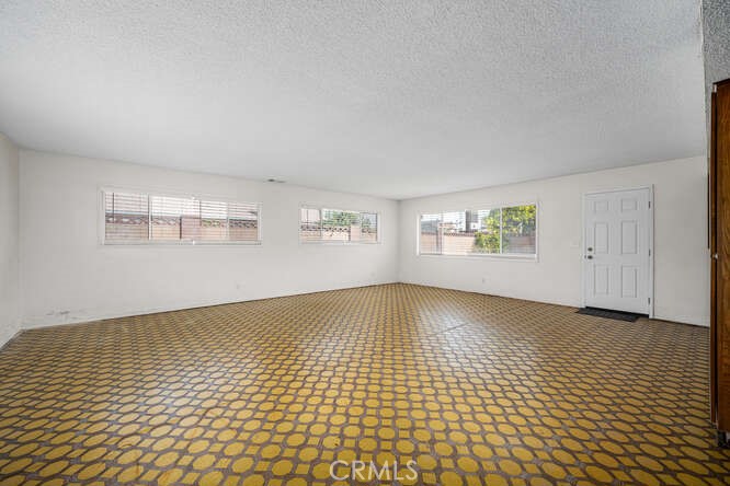 6571 Stanford Avenue