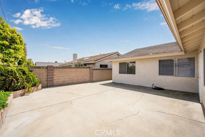 6571 Stanford Avenue