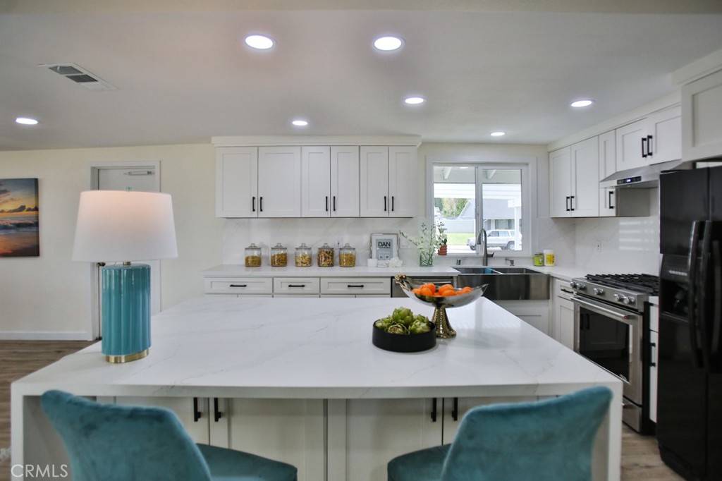 4353 E Alderdale Avenue