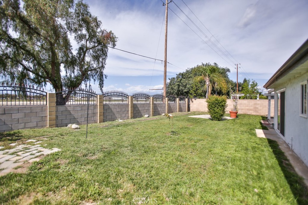 4353 E Alderdale Avenue