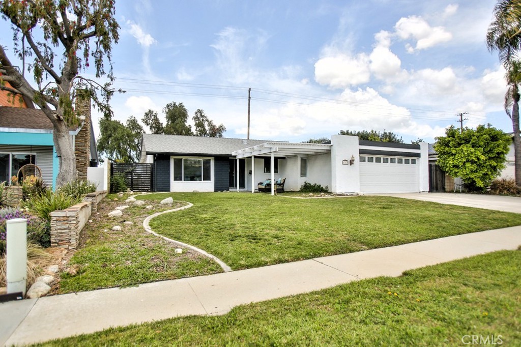 4353 E Alderdale Avenue