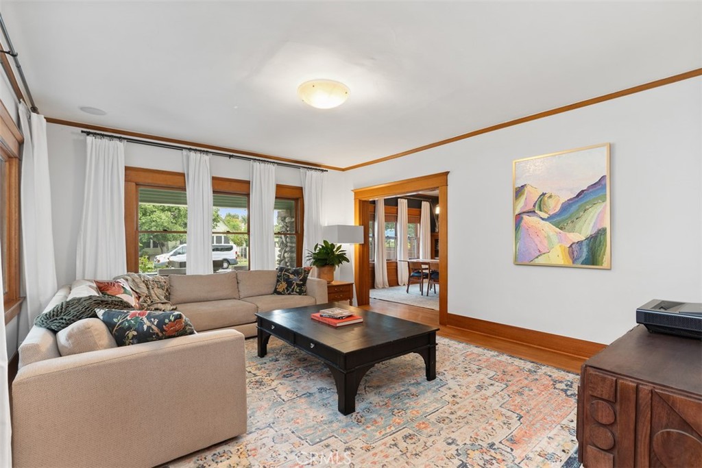 286 E Jefferson Avenue