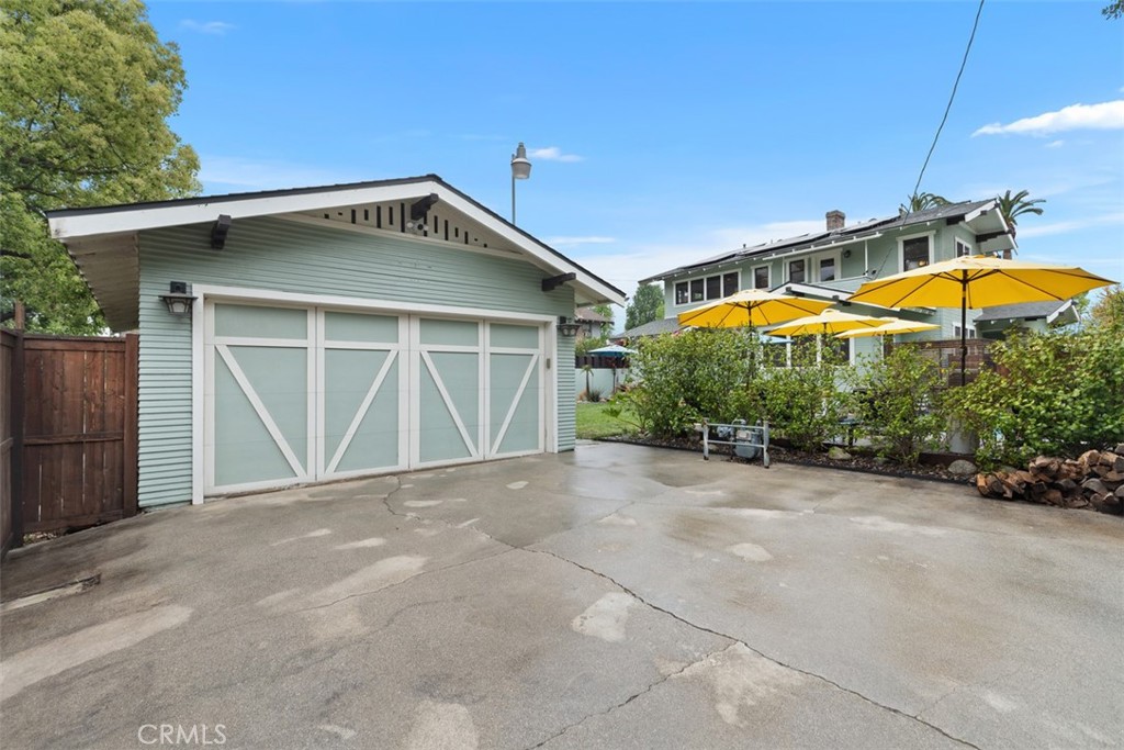 286 E Jefferson Avenue