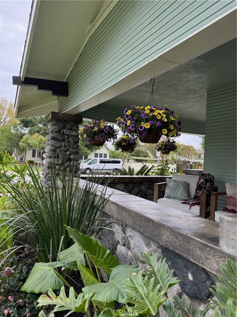 286 E Jefferson Avenue