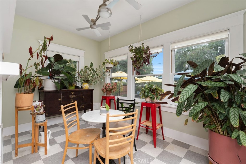 286 E Jefferson Avenue