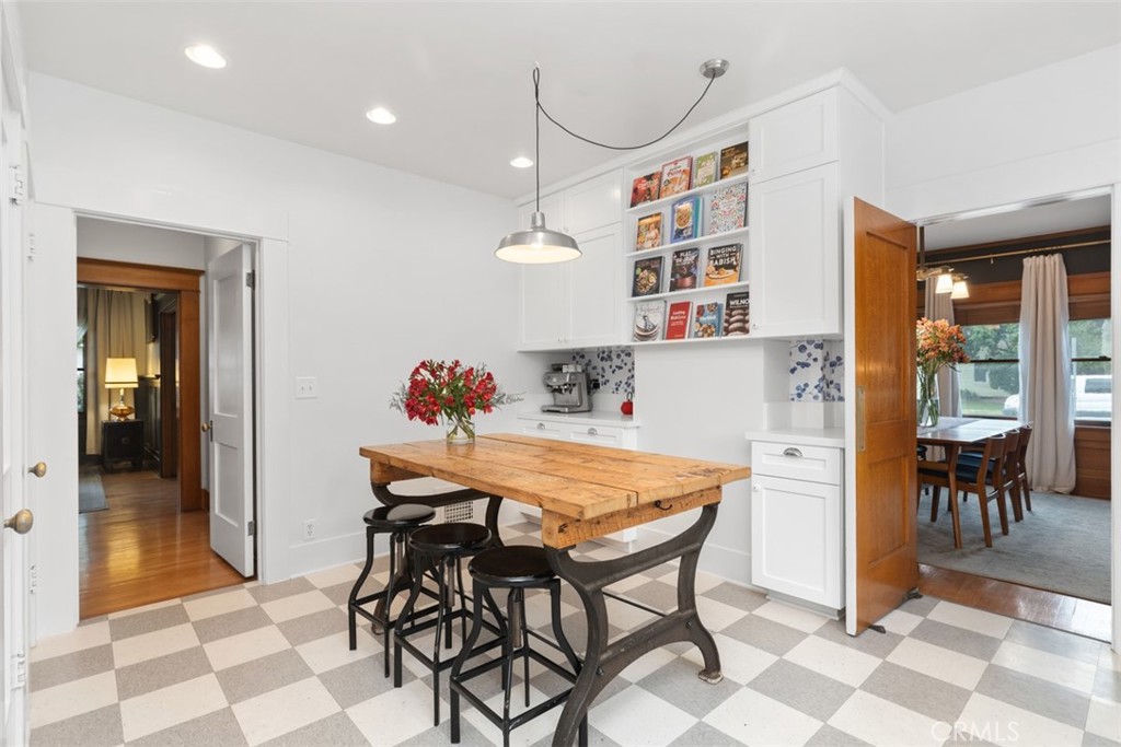 286 E Jefferson Avenue