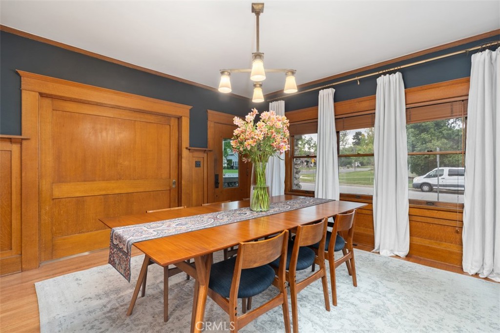 286 E Jefferson Avenue