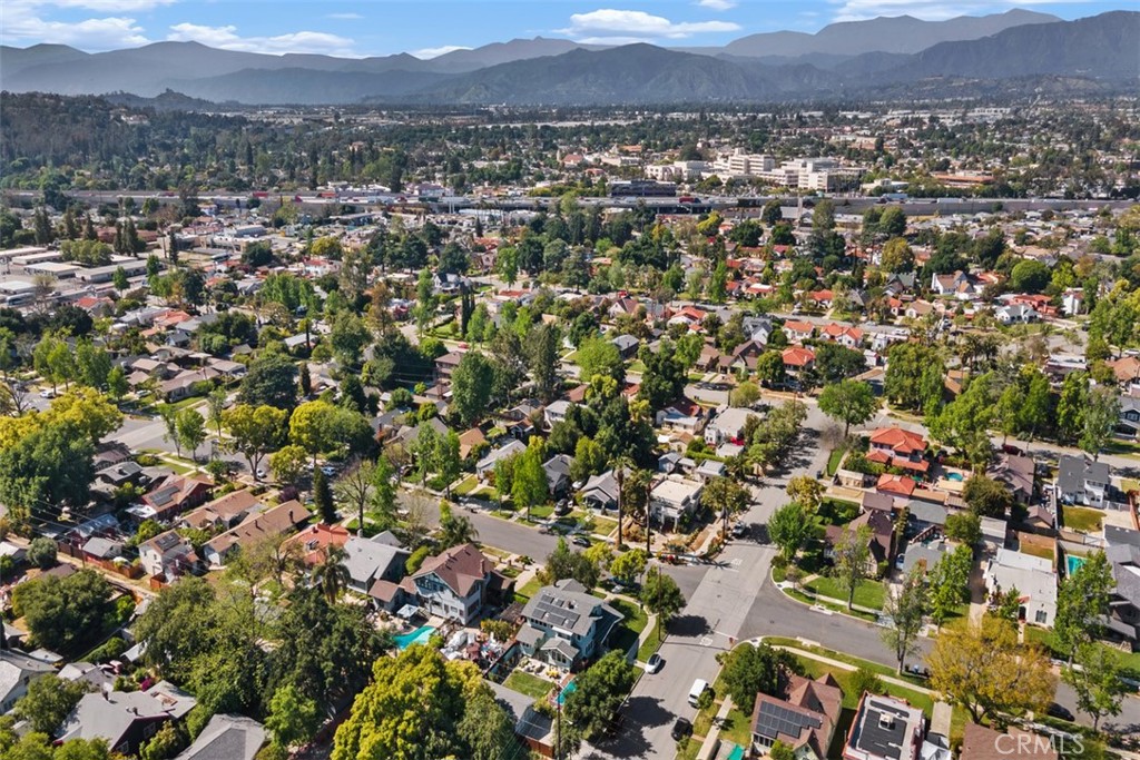 286 E Jefferson Avenue