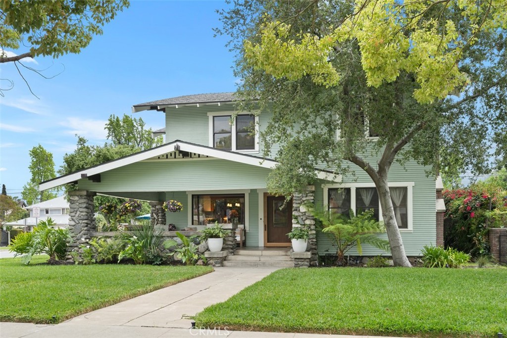 286 E Jefferson Avenue