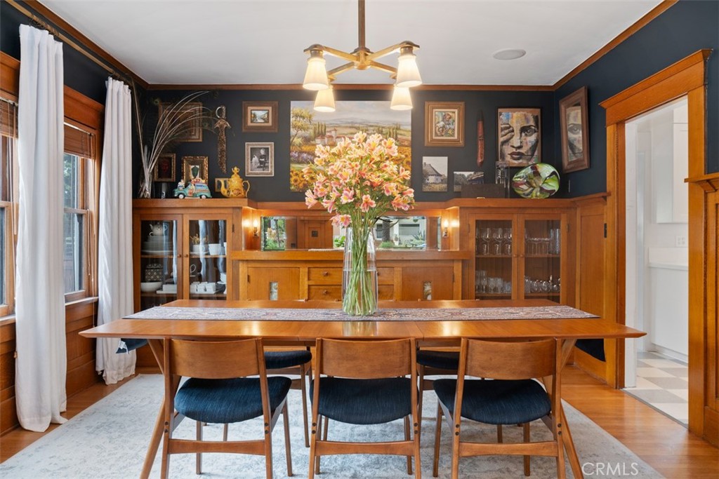 286 E Jefferson Avenue