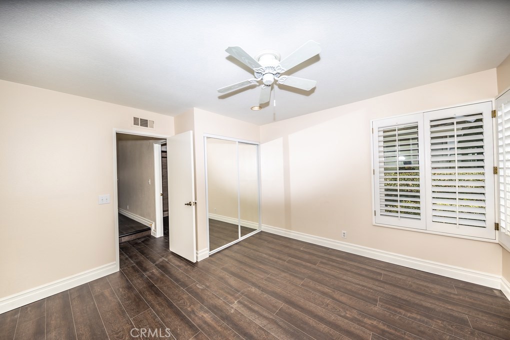 4711 E Fairfield Street