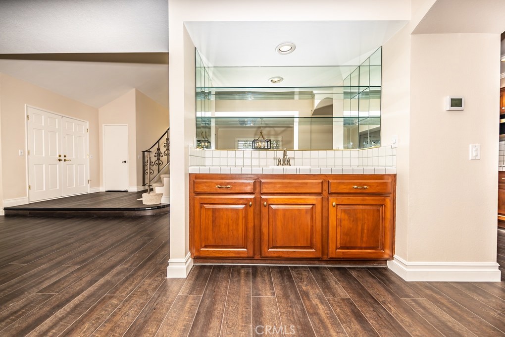 4711 E Fairfield Street