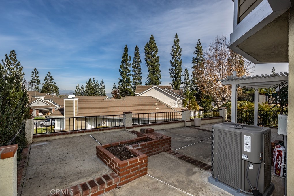 4711 E Fairfield Street