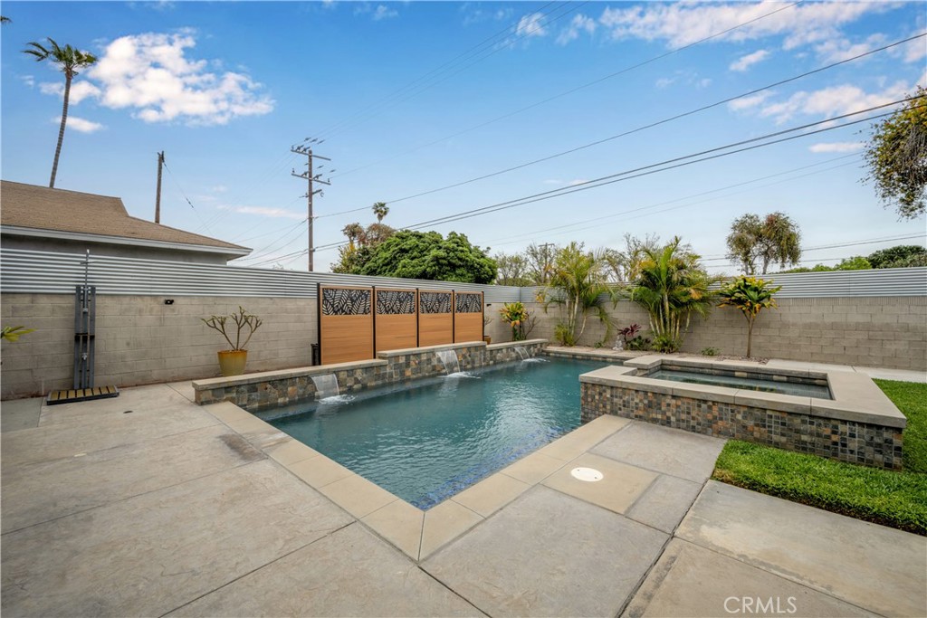 6020 E Walton Street