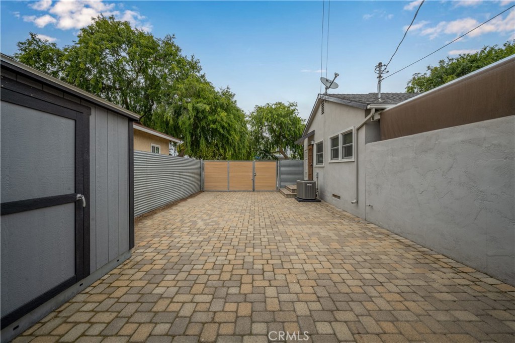 6020 E Walton Street